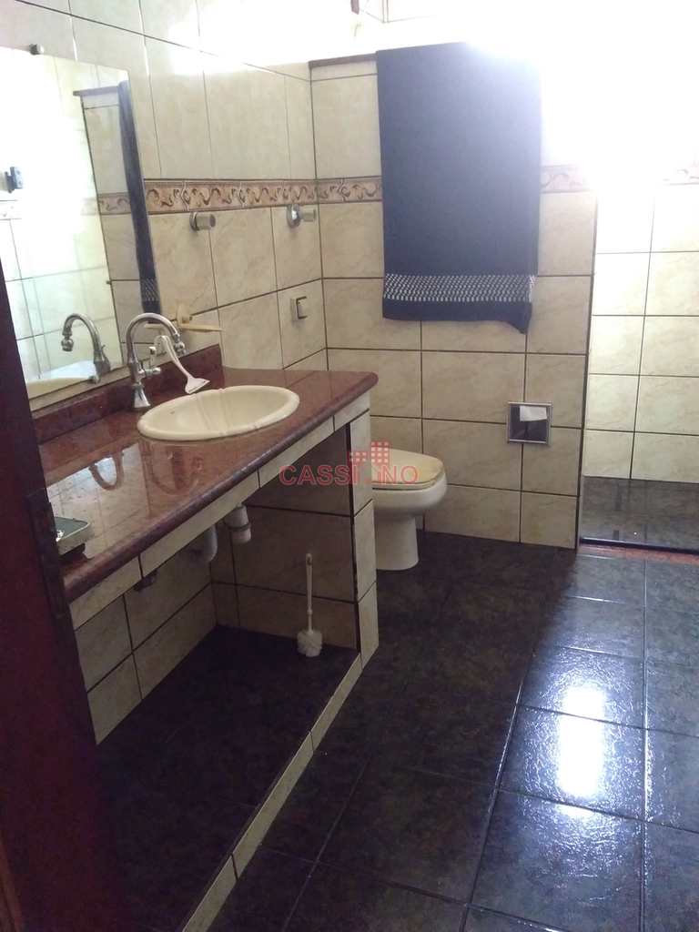 Sobrado em Cubatão, no bairro Vila Couto