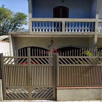 Sobrado em Cubatão, bairro Vila Couto