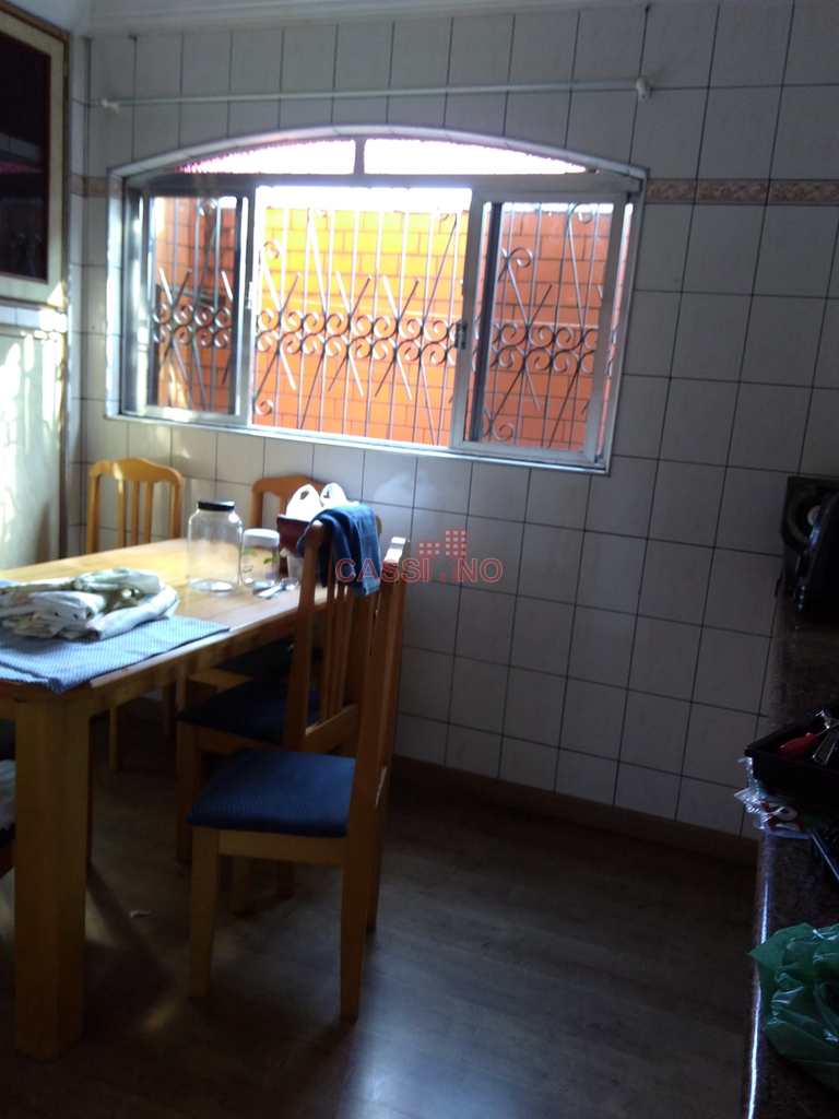 Sobrado em Cubatão, no bairro Vila Couto