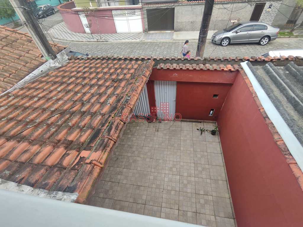 Sobrado em Cubatão, no bairro Vila Ponte Nova