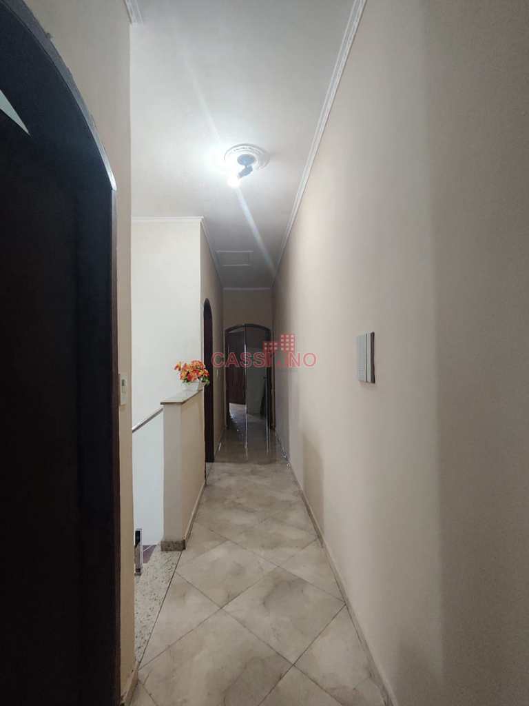 Sobrado em Cubatão, no bairro Vila Ponte Nova