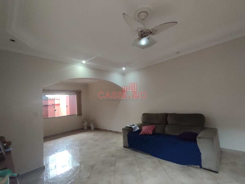 Sobrado em Cubatão, no bairro Vila Ponte Nova