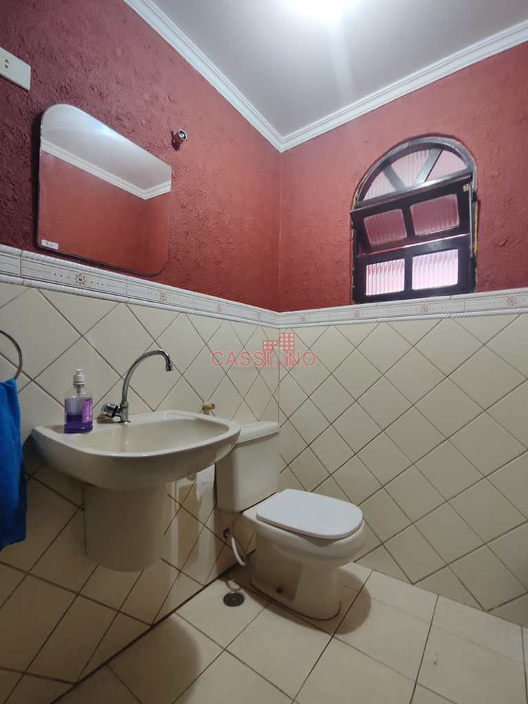 Sobrado em Cubatão, no bairro Vila Ponte Nova