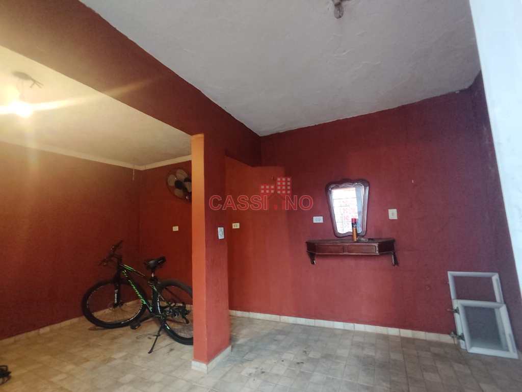 Sobrado em Cubatão, no bairro Vila Ponte Nova