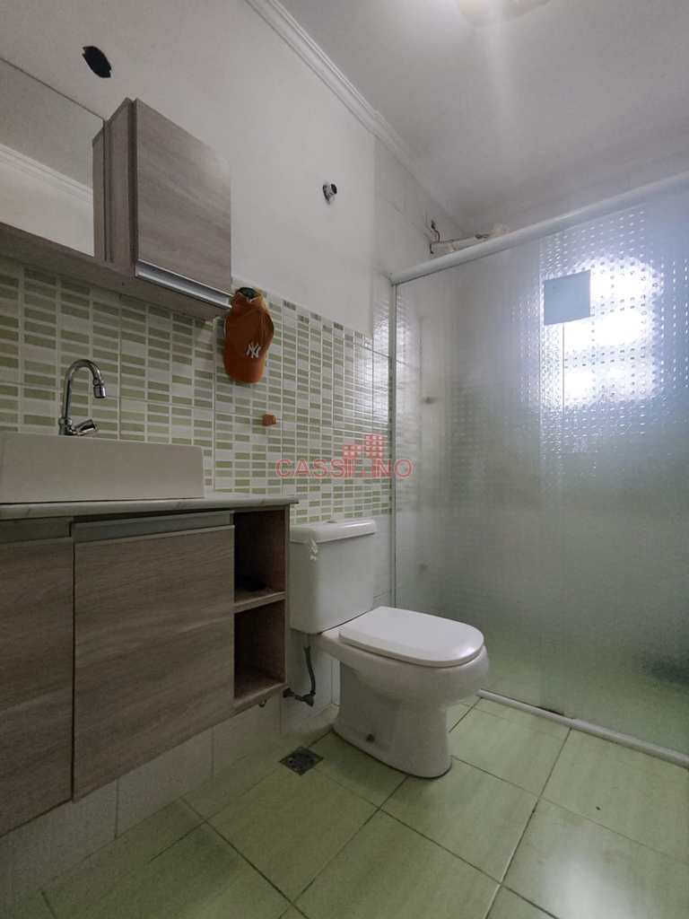 Sobrado em Cubatão, no bairro Vila Ponte Nova