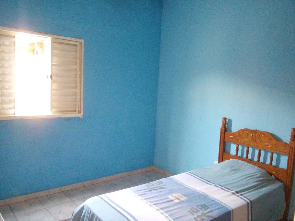Casa em Jales, no bairro Conjunto Habitacional José Antonio Caparroz Bogaz II