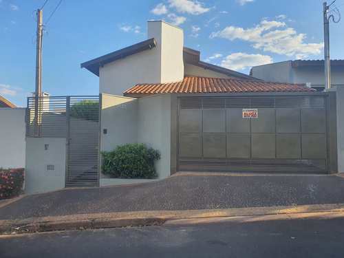 Casa, código 2558 em Jales, bairro Centro