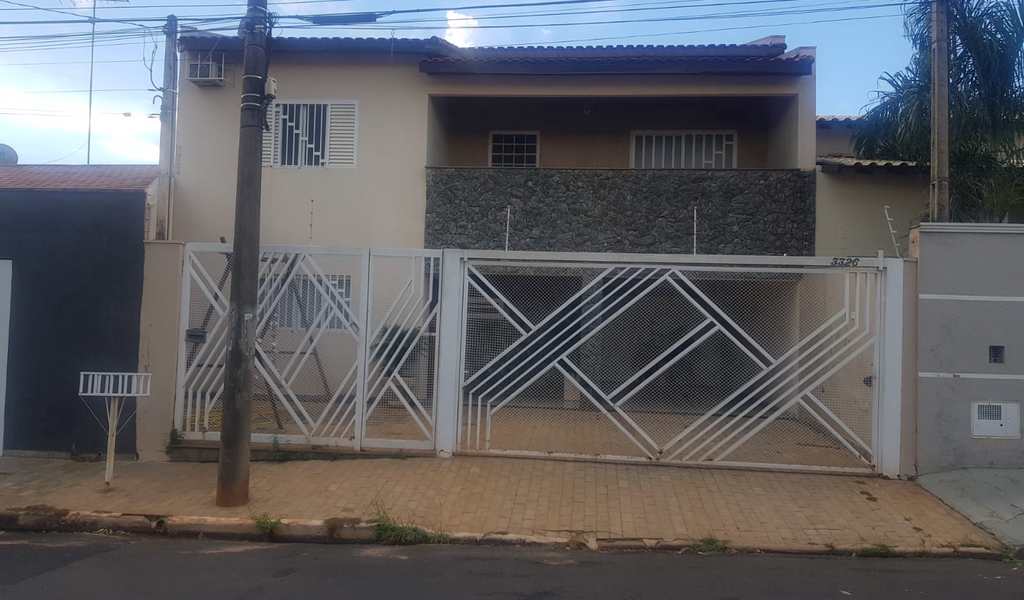 Casa em Jales, bairro Jardim Brasília