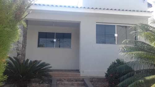 Casa, código 2916 em Jales, bairro Centro