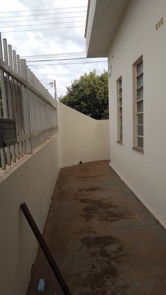 Casa em Jales, no bairro Jardim Primavera