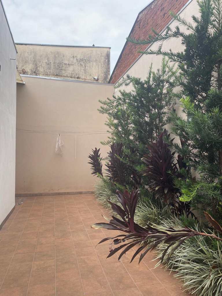 Casa em Jales, no bairro Jardim Santo Expedito