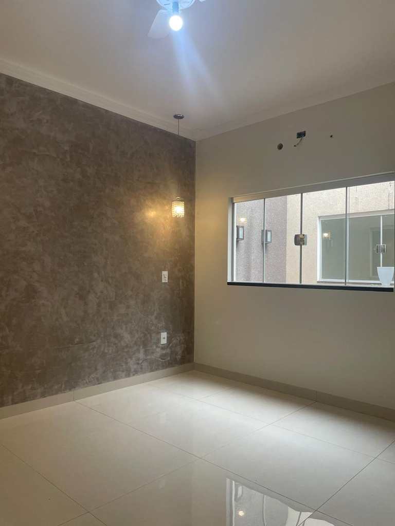 Casa em Jales, no bairro Jardim Santo Expedito
