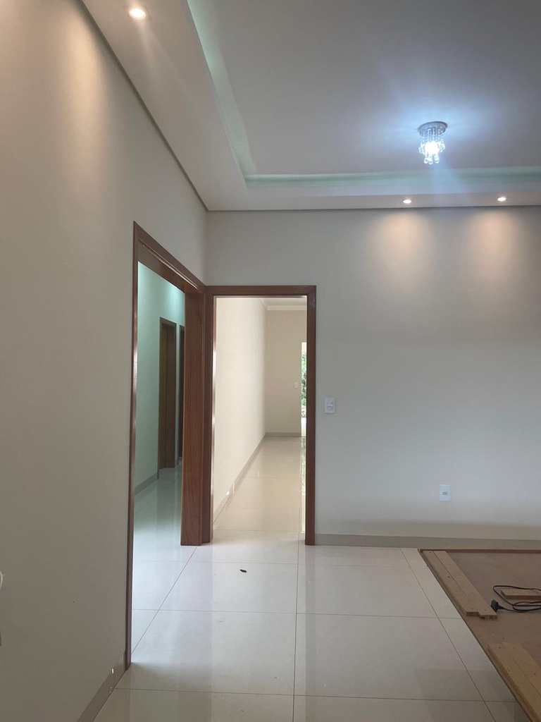 Casa em Jales, no bairro Jardim Santo Expedito