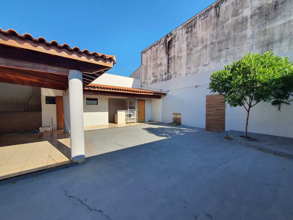 Casa em Jales, no bairro Jardim Monterey