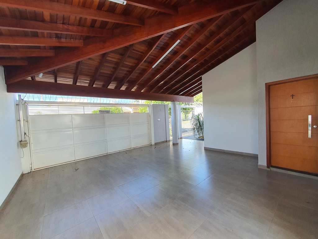 Casa em Jales, no bairro Jardim Monterey