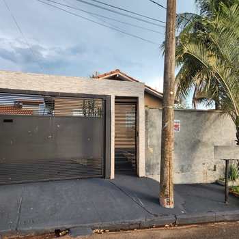 Casa em Jales, bairro Conjunto Habitacional Vereador Dercilio Joaquim Carvalho