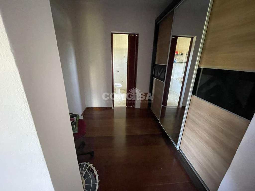 Casa de Condomínio em Vargem Grande Paulista, no bairro Caucaia do Alto