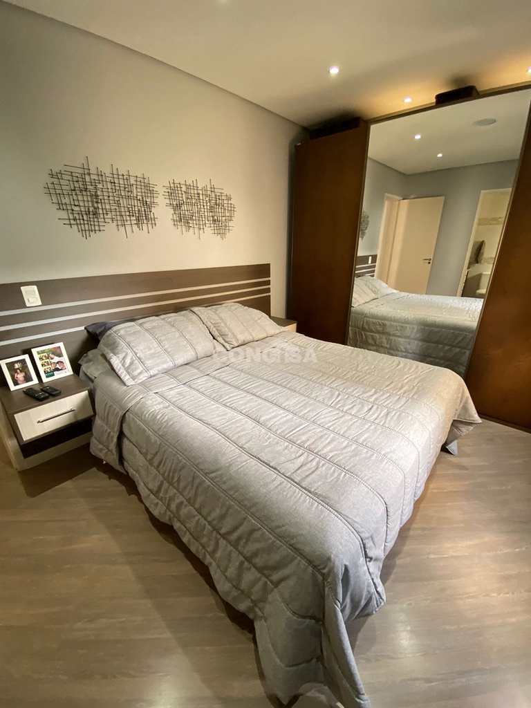 Apartamento em Barueri, no bairro Jardim Tupanci