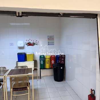 Prédio Comercial em São Paulo, bairro Santa Cecília