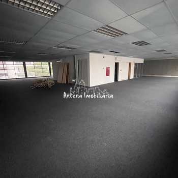 Prédio Comercial em São Paulo, bairro Santa Cecília