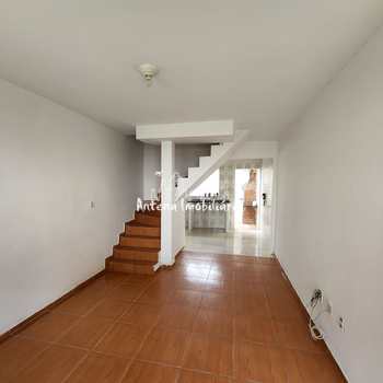 Casa de Condomínio em Ferraz de Vasconcelos, bairro Parque São Francisco