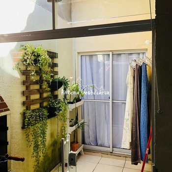 Casa de Condomínio em Ferraz de Vasconcelos, bairro Jardim Temporim
