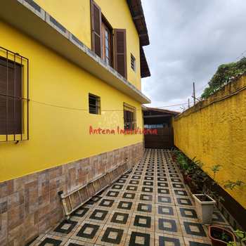Casa em Ferraz de Vasconcelos, bairro Jardim San Giovani
