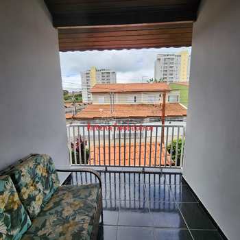 Casa em Ferraz de Vasconcelos, bairro Vila Romanópolis