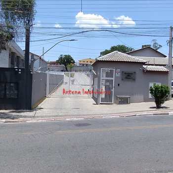 Casa de Condomínio em Poá, bairro Jardim Santa Helena
