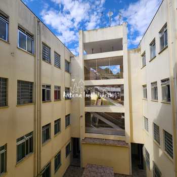 Apartamento em Ferraz de Vasconcelos, bairro Parque São Francisco