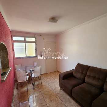 Apartamento em Ferraz de Vasconcelos, bairro Parque São Francisco