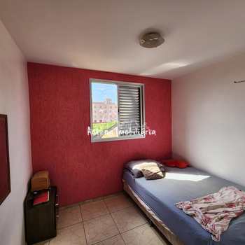 Apartamento em Ferraz de Vasconcelos, bairro Parque São Francisco