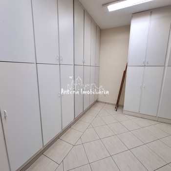 Conjunto Comercial em São Paulo, bairro Anhangabaú