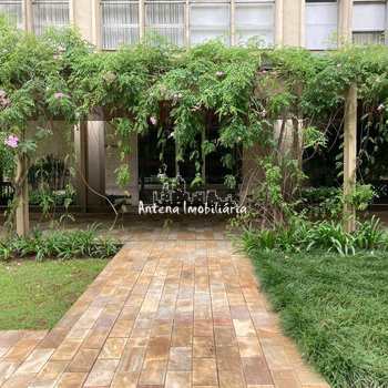 Apartamento em São Paulo, bairro Higienópolis