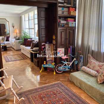 Apartamento em São Paulo, bairro Higienópolis