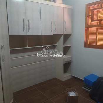 Casa de Condomínio em Ferraz de Vasconcelos, bairro Parque Dourado