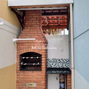 Casa de Condomínio em Ferraz de Vasconcelos, bairro Parque Dourado