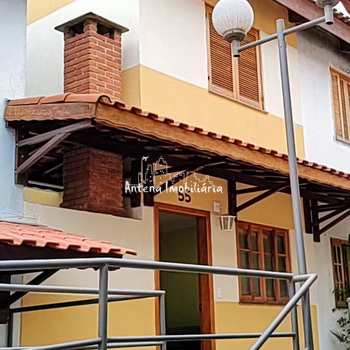 Casa de Condomínio em Ferraz de Vasconcelos, bairro Parque Dourado