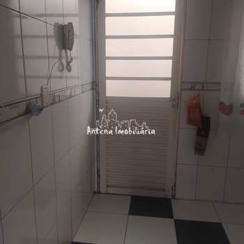 Casa de Condomínio em Ferraz de Vasconcelos, bairro Parque Dourado