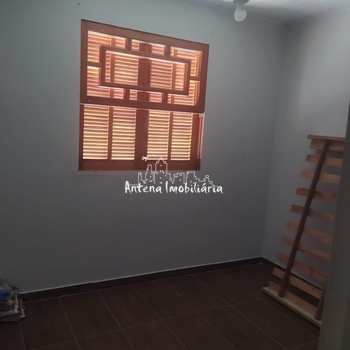 Casa de Condomínio em Ferraz de Vasconcelos, bairro Parque Dourado