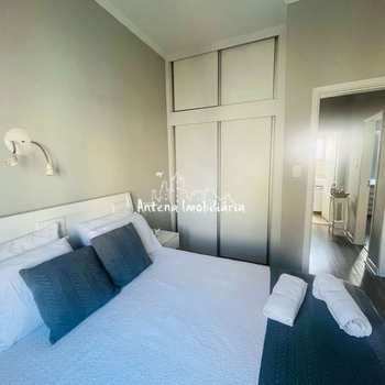 Apartamento em São Paulo, bairro Santa Cecília