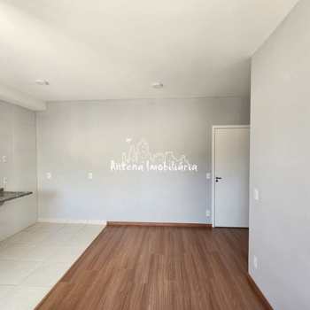 Apartamento em Ferraz de Vasconcelos, bairro Tanquinho