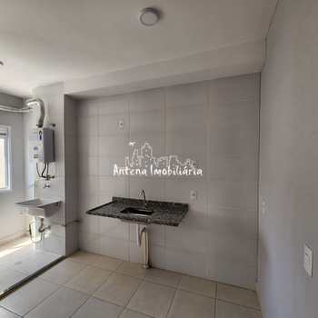 Apartamento em Ferraz de Vasconcelos, bairro Tanquinho