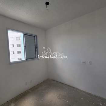Apartamento em Ferraz de Vasconcelos, bairro Vila São Paulo