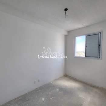 Apartamento em Ferraz de Vasconcelos, bairro Vila São Paulo