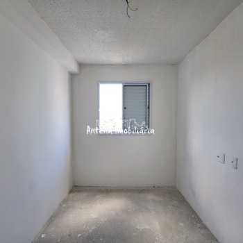 Apartamento em Ferraz de Vasconcelos, bairro Vila São Paulo