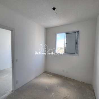 Apartamento em Ferraz de Vasconcelos, bairro Vila São Paulo