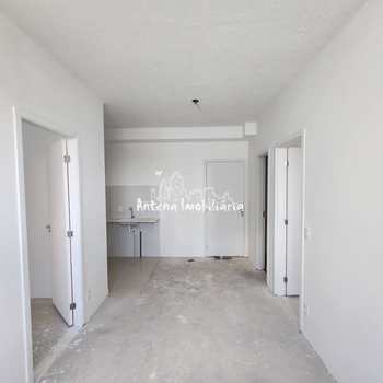 Apartamento em Ferraz de Vasconcelos, bairro Vila São Paulo