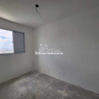 Apartamento em Ferraz de Vasconcelos, bairro Vila São Paulo
