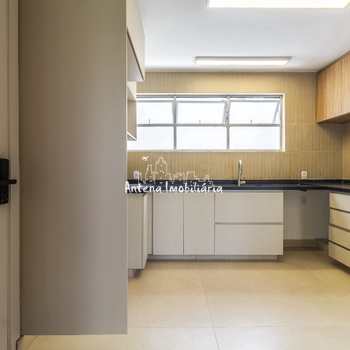 Apartamento em São Paulo, bairro Jardim Paulista